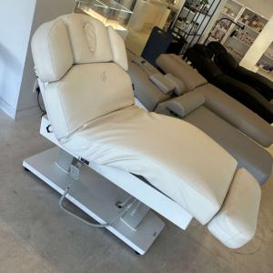 Spa Wellness behandeltafel Velvet Evo W4 Pro / outlet WIT (Spa Wellness behandeltafel Velvet Evo W4 Pro / outlet WIT)